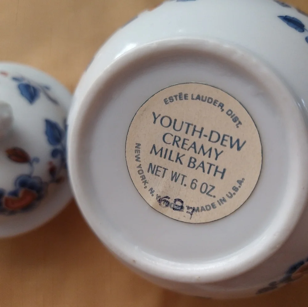 Estée Lauder-Vintage Porcelain Bath Jar 1.6oz